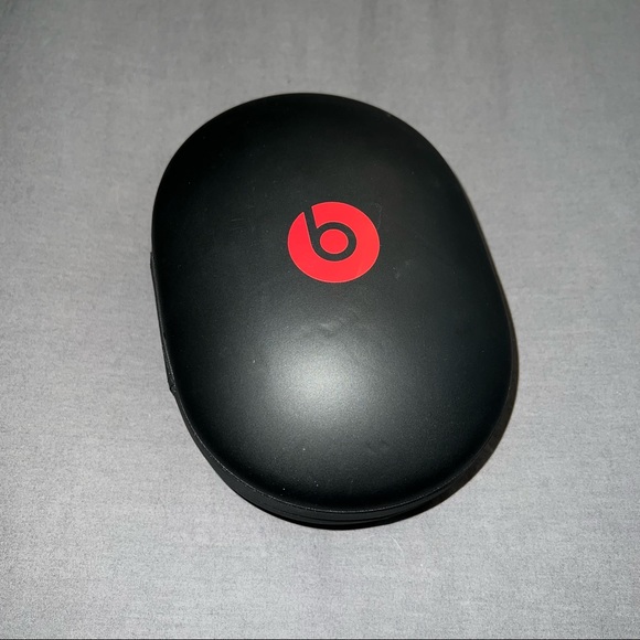 Beats studio3 headphones - Picture 2 of 15